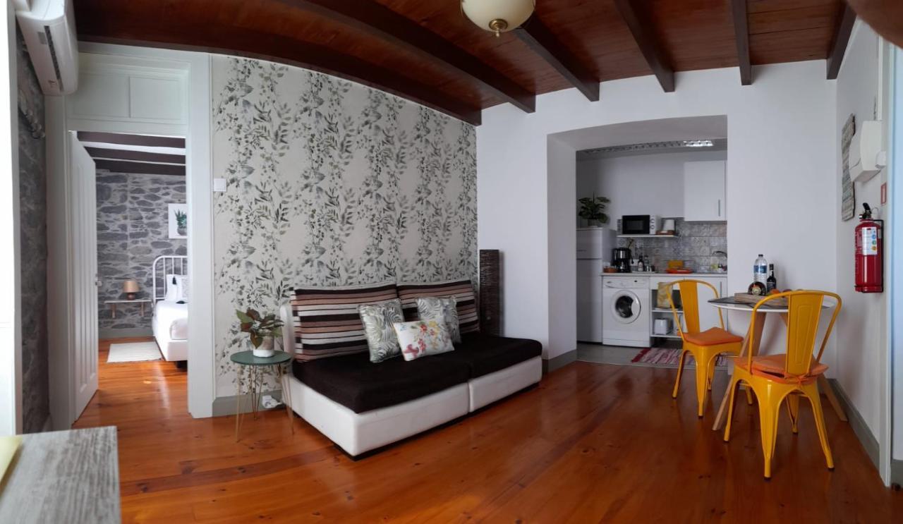 Готель Casa Velha D Fernando E Casa Avo Augusta Рібейра-Брава Екстер'єр фото